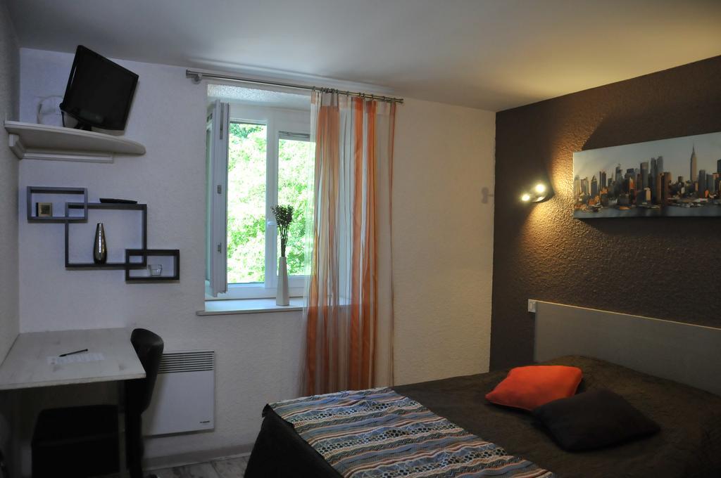 Hotel O2 Saone Reyrieux Exterior foto